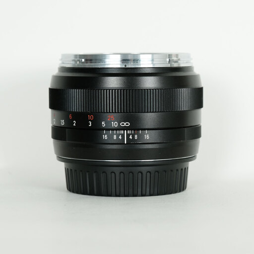 Carl Zeiss Planar T* 50mm F1.4 ZE [キヤノンEF用]