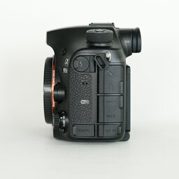 SONY α99II（ILCA-99M2）