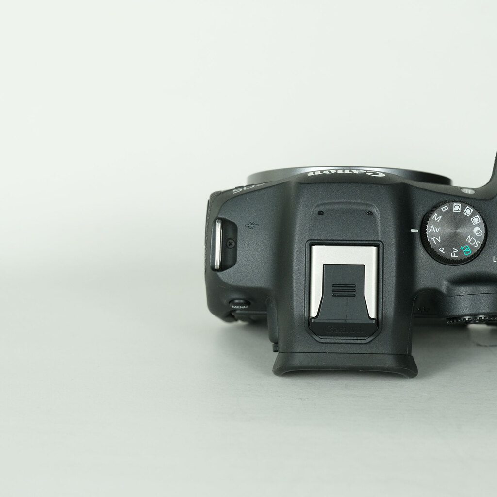 Canon EOS R7