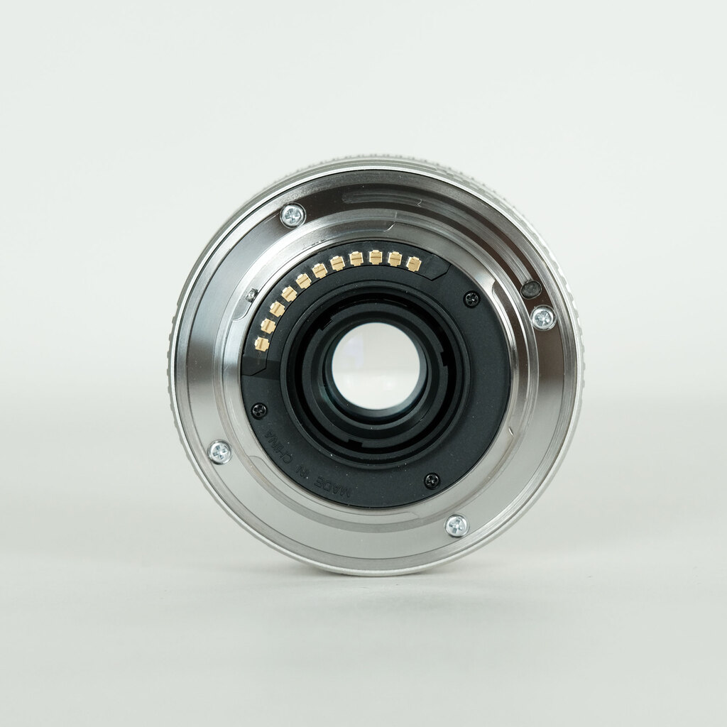 OLYMPUS M.ZUIKO DIGITAL 17mm F2.8 シルバー