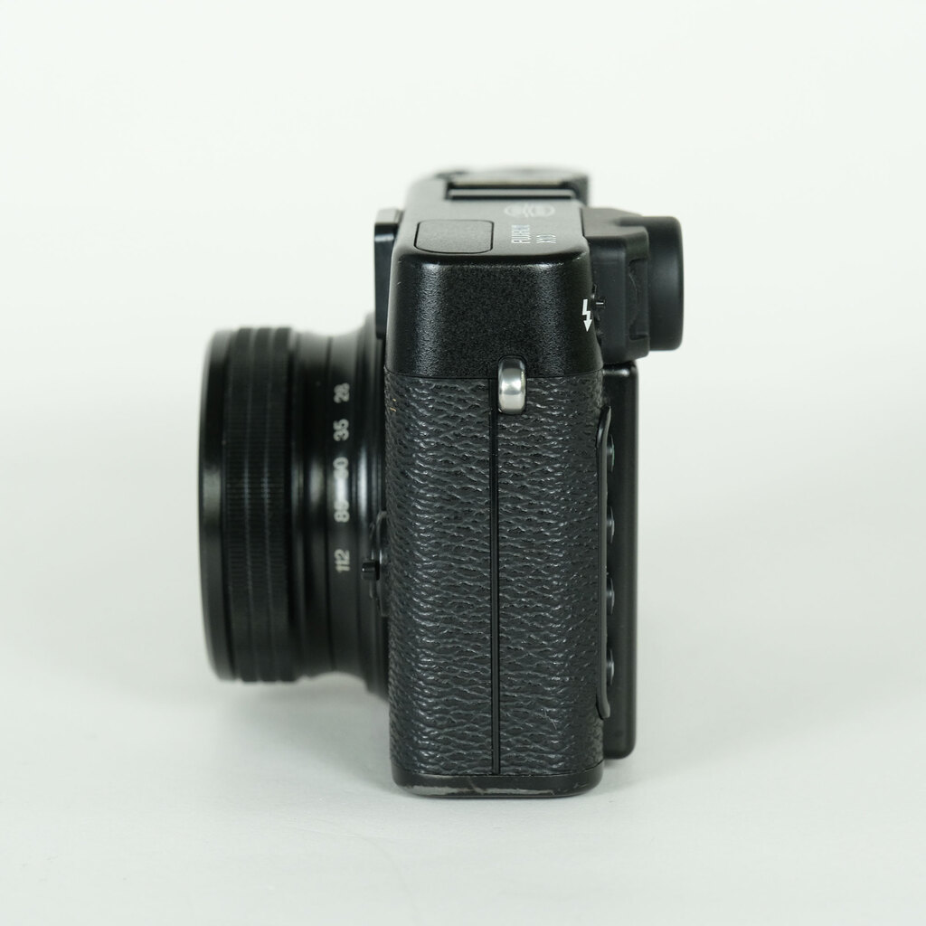 FUJIFILM X10 ブラックの出品 | ONE SCENE（ワンシーン）