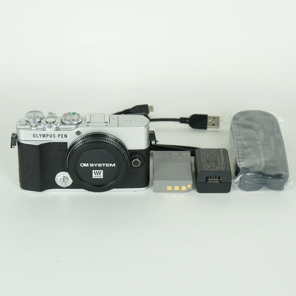 OLYMPUS PEN E-P7 [�{�f�B �V���o�[]