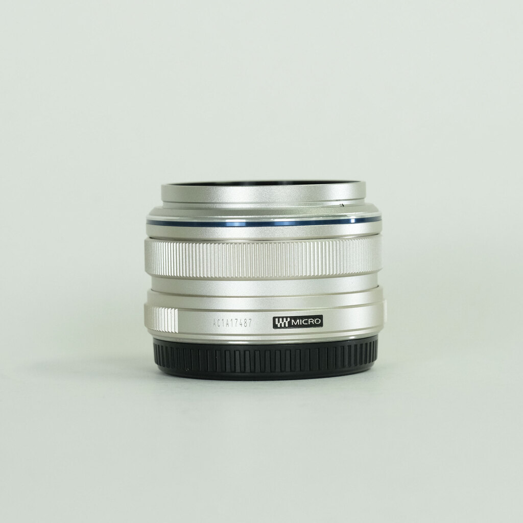 OLYMPUS M.ZUIKO DIGITAL 17mm F1.8