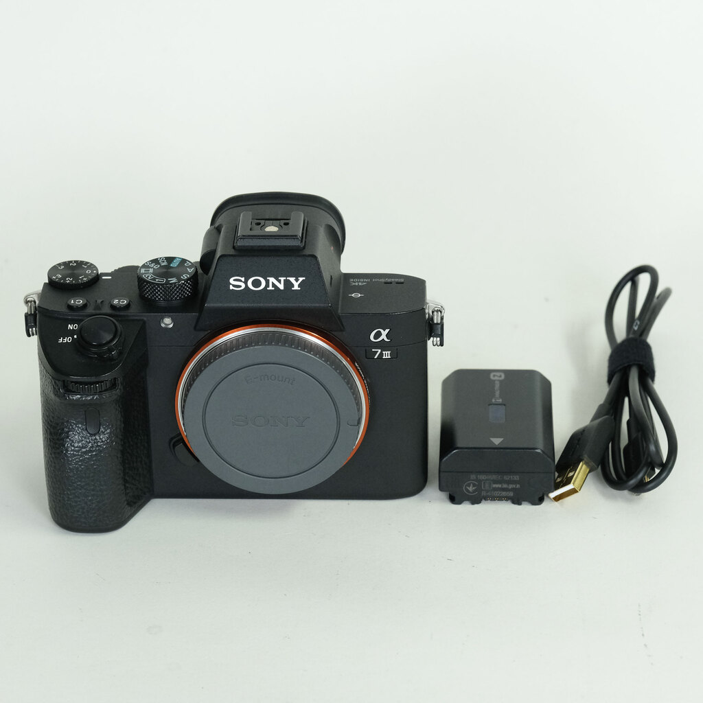 SONY α7 III(ILCE-7M3) SONY α7 III(ILCE-7M3)
