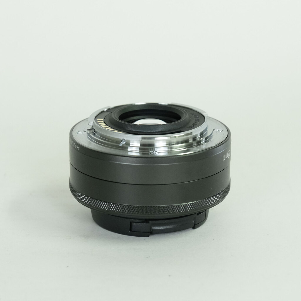 Canon EF-M22mm F2 STM