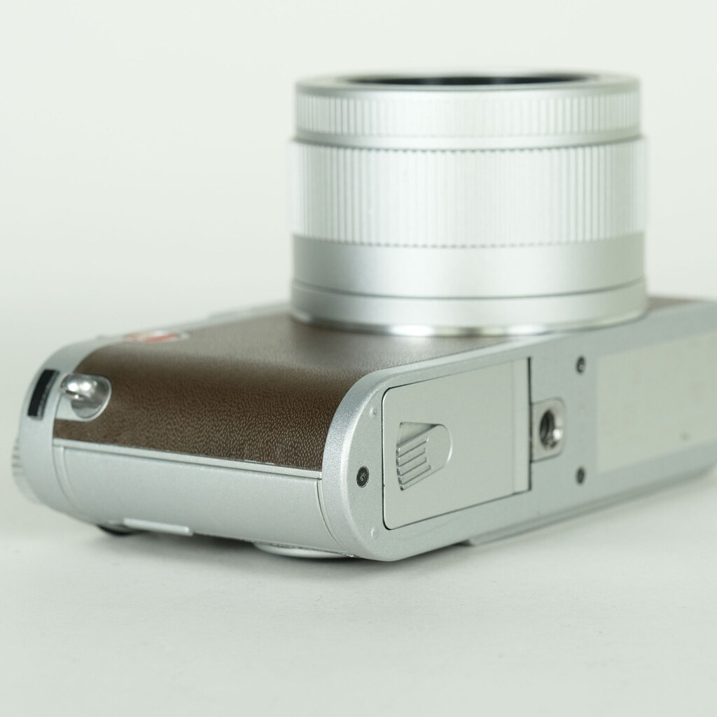 LEICA X(Typ113) シルバーの出品 | ONE SCENE（ワンシーン）