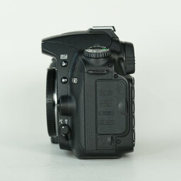 Nikon D90 ボディ