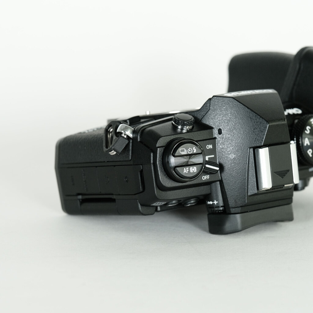 OLYMPUS OM-D E-M1 Mark III