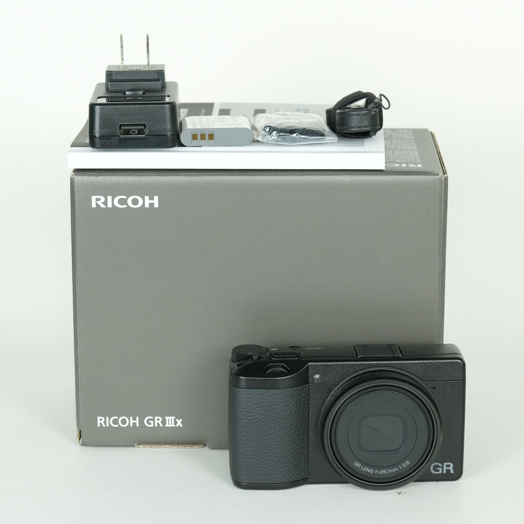 RICOH GR IIIxの出品 | ONE SCENE（ワンシーン）