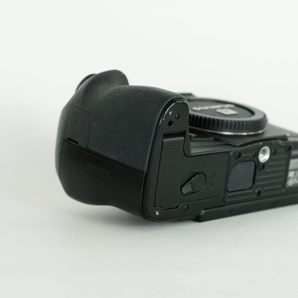 OLYMPUS OM-D E-M1 Mark II