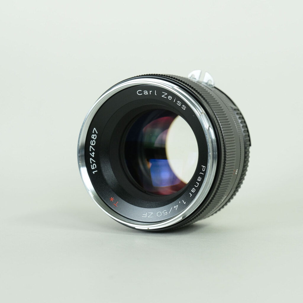 Carl Zeiss Planar T* 50mm F1.4 ZF [ニコンF用]