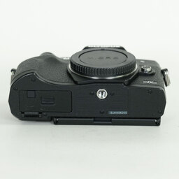 OLYMPUS OM-D E-M10 Mark IV