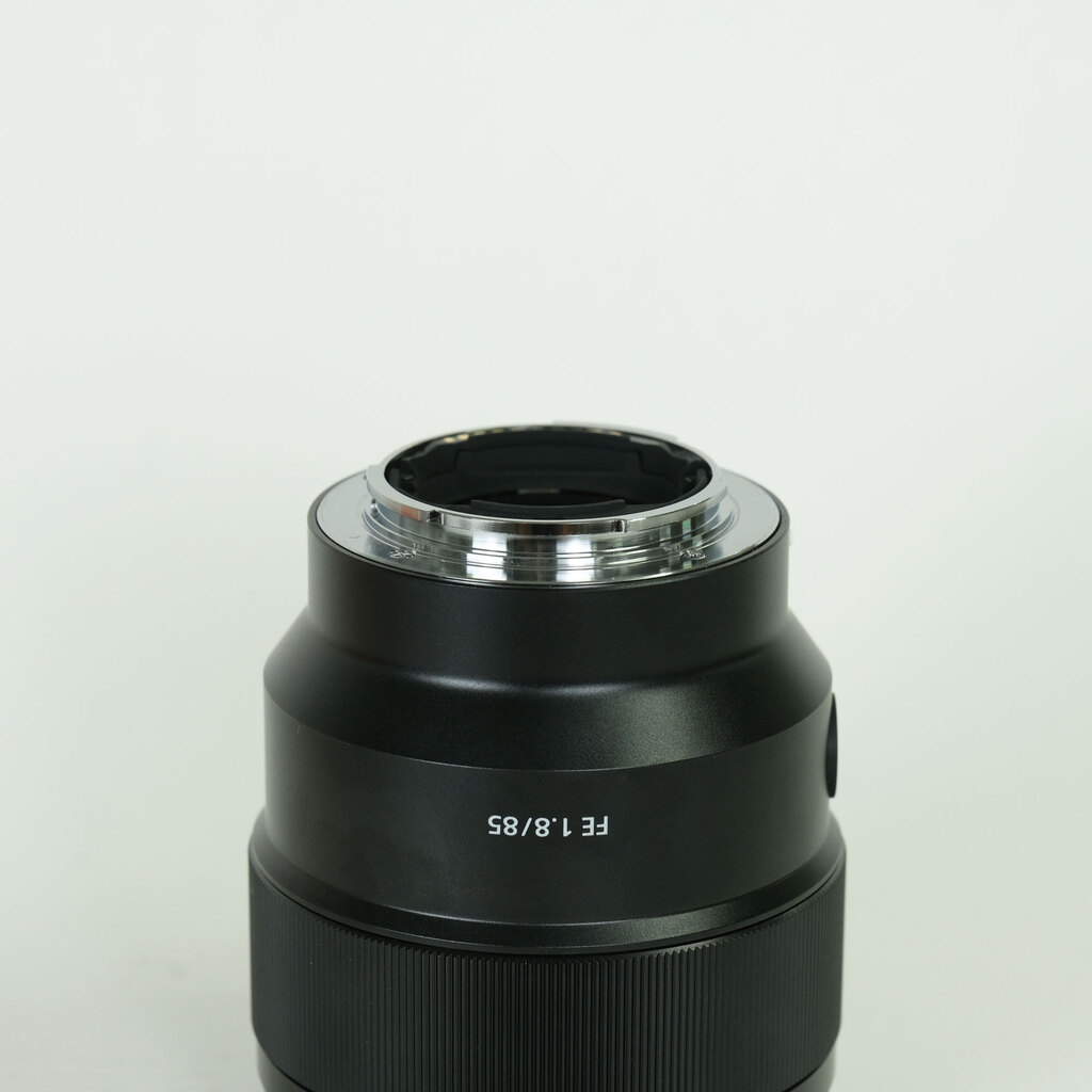 SONY FE 85mm F1.8 SEL85F18 SONY FE 85mm F1.8 SEL85F18