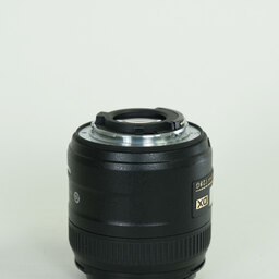 Nikon AF-S DX Micro NIKKOR 40mm f/2.8G Nikon AF-S DX Micro NIKKOR 40mm f/2.8G