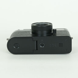 FUJIFILM X half X-HF1