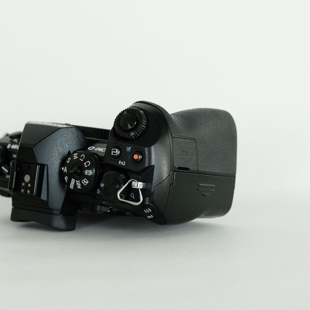 OLYMPUS OM-D E-M1 Mark II