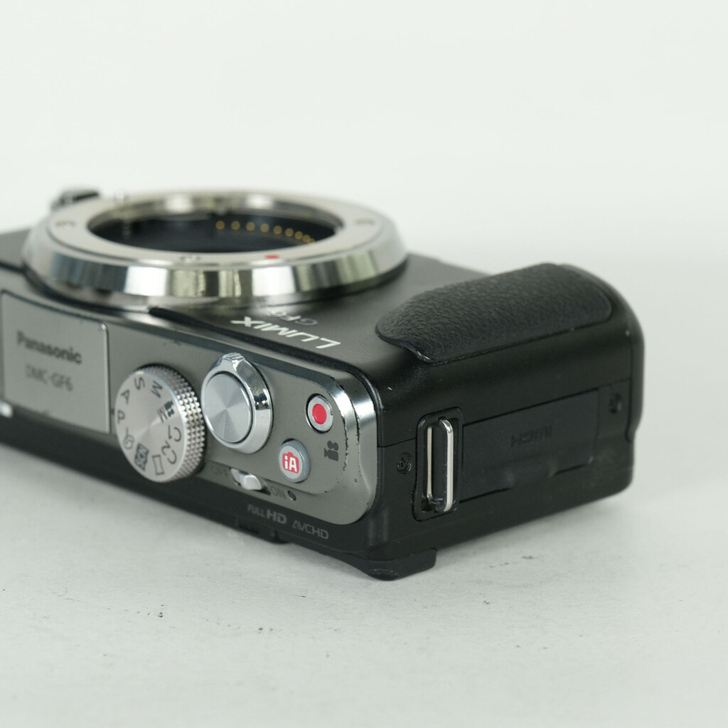 Panasonic LUMIX DMC-GF6-K ボディ ブラックの出品 | ONE SCENE（ワン