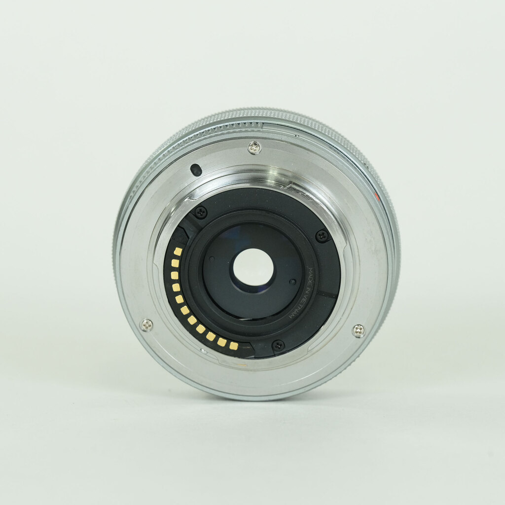 OLYMPUS M.ZUIKO DIGITAL ED 14-42mm F3.5-5.6 EZ シルバー OLYMPUS M.ZUIKO DIGITAL ED 14-42mm F3.5-5.6 EZ シルバー