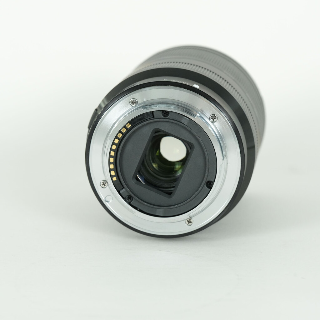 SONY E18-200mm F3.5-6.3 OSS LE SEL18200LE SONY E18-200mm F3.5-6.3 OSS LE SEL18200LE