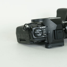 OLYMPUS OM-D E-M1 Mark II
