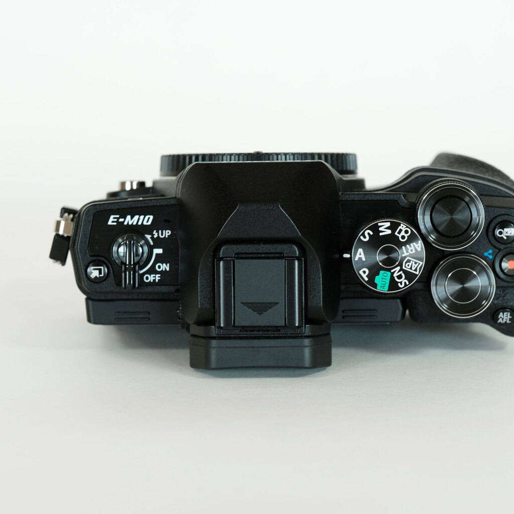 OLYMPUS OM-D E-M10 Mark IV