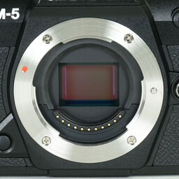 OM SYSTEM OM-5 Mark II ボディ ブラック