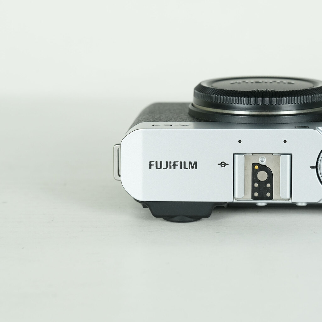 FUJIFILM X-E4 FUJIFILM X-E4