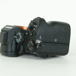 SONY α7 III(ILCE-7M3) SONY α7 III(ILCE-7M3)