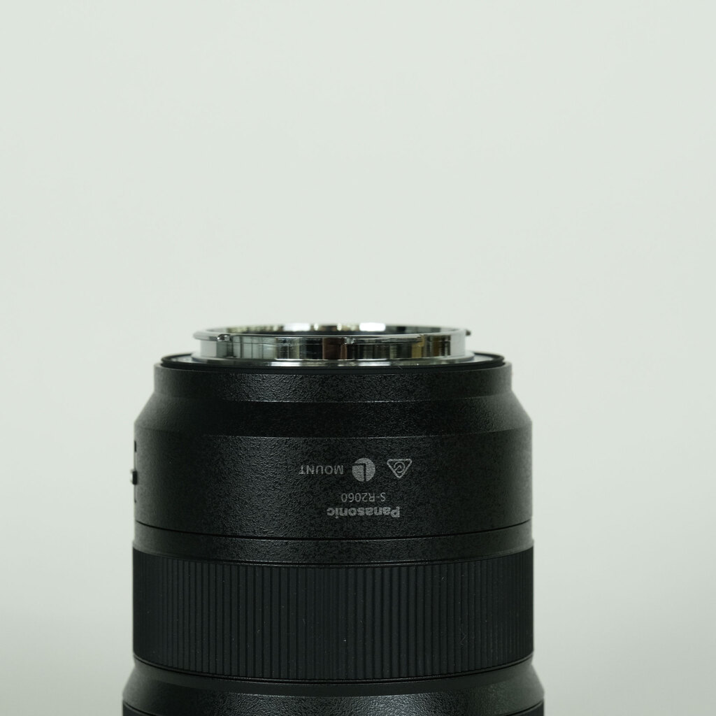 Panasonic LUMIX S 20-60mm F3.5-5.6 Panasonic LUMIX S 20-60mm F3.5-5.6