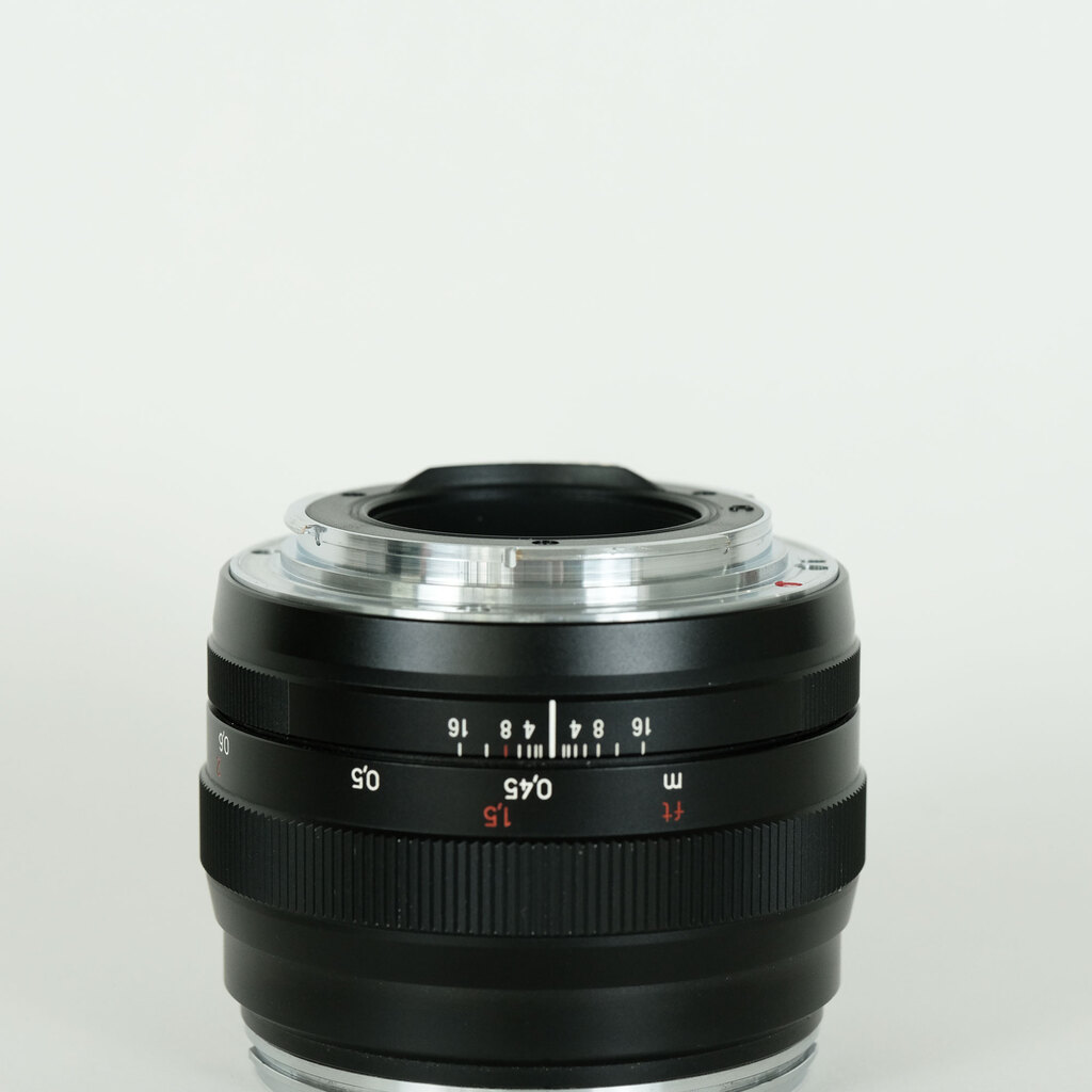 Carl Zeiss Planar T* 50mm F1.4 ZE [キヤノンEF用]