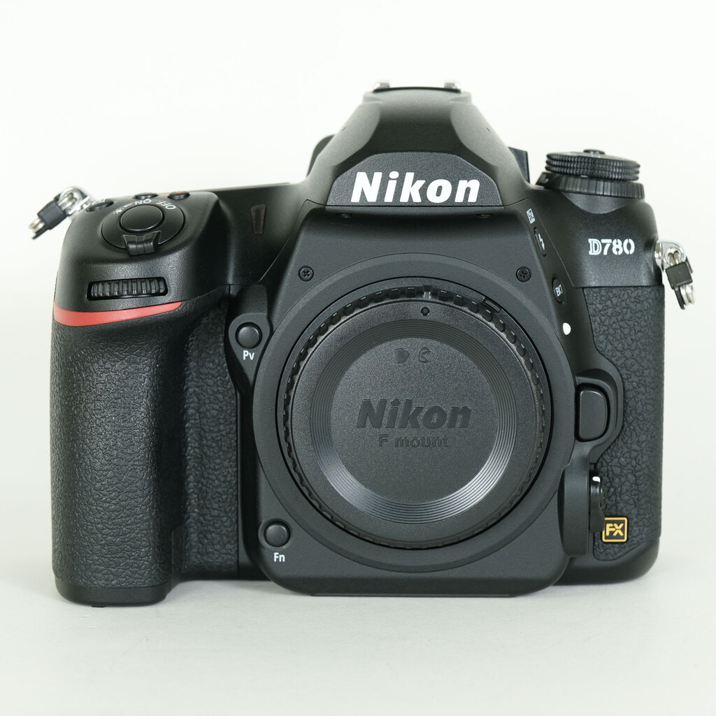Nikon D780
