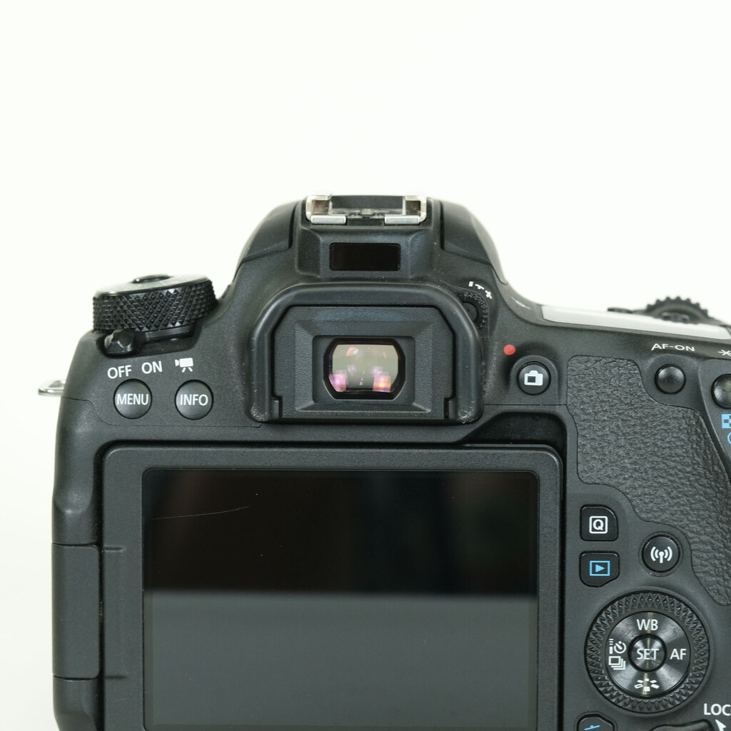 Canon EOS 9000D Canon EOS 9000D