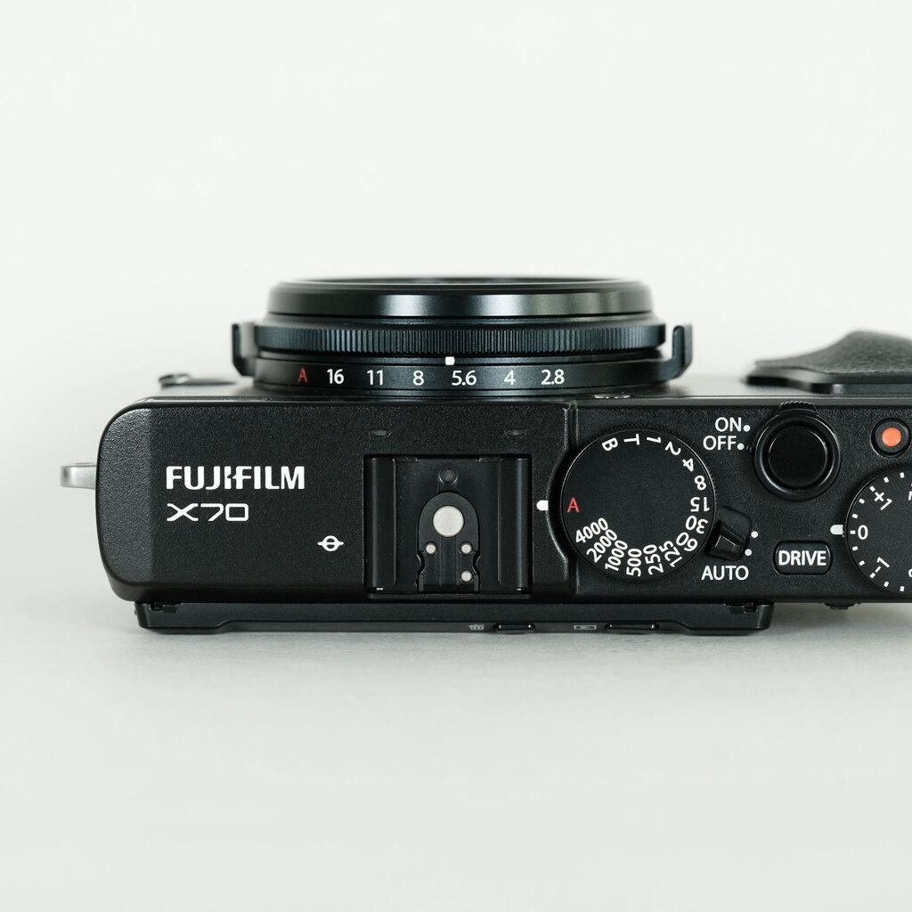 FUJIFILM X70 ブラック