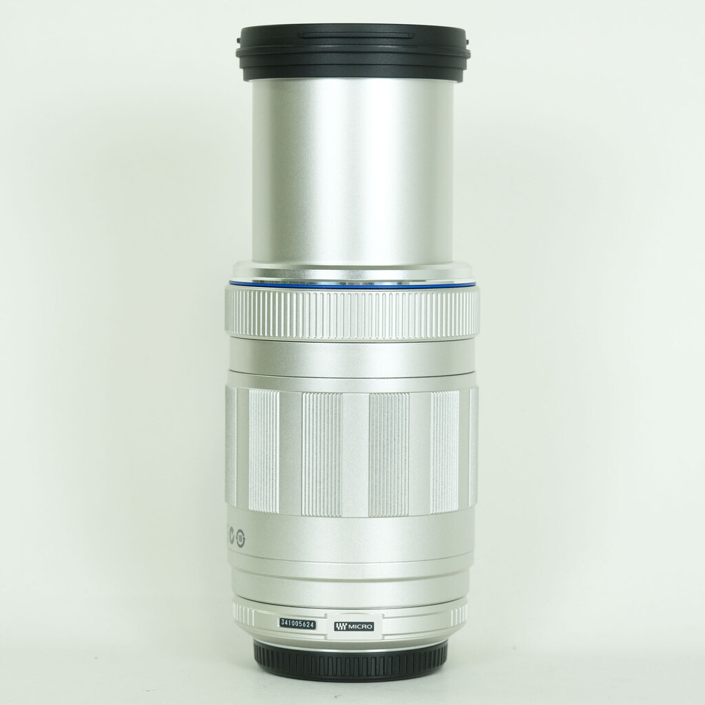 OLYMPUS M.ZUIKO ED75-300mm F4.8-6.7 シルバー