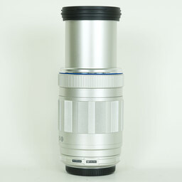OLYMPUS M.ZUIKO ED75-300mm F4.8-6.7 シルバー