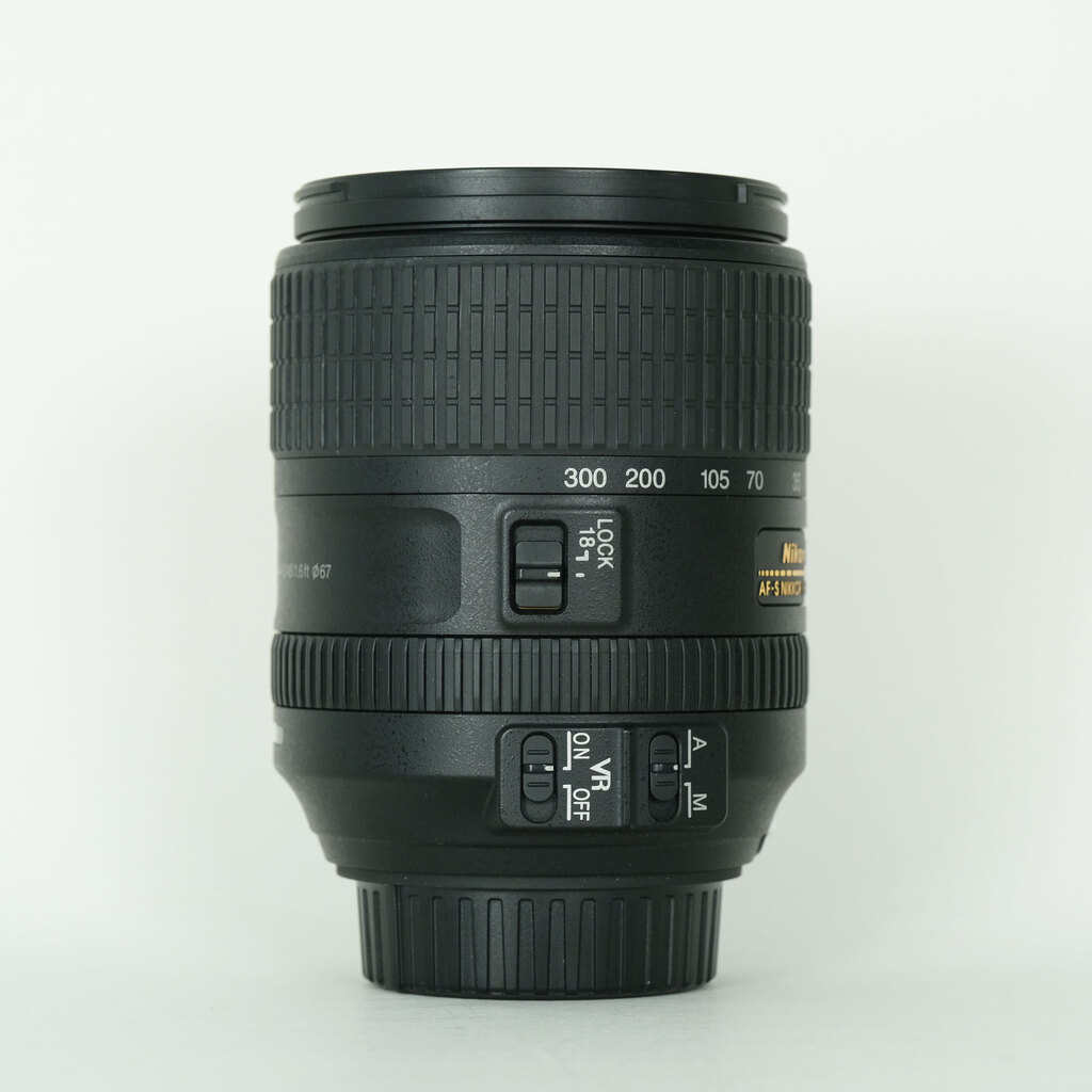 Nikon AF-S DX NIKKOR 18-300mm f/3.5-6.3G ED VR