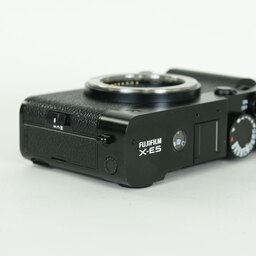FUJIFILM X-E5