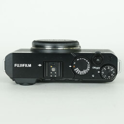 FUJIFILM X-E4