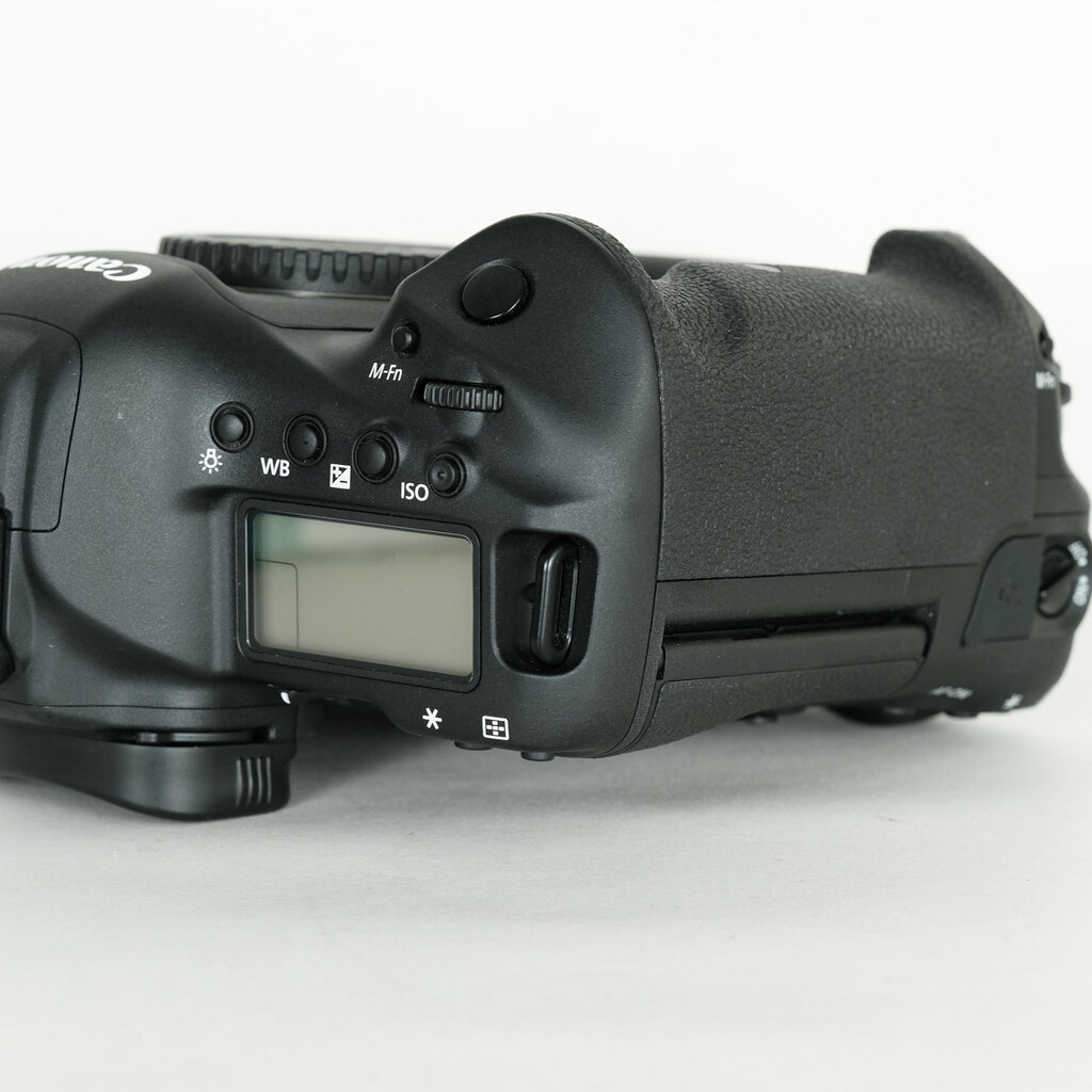 Canon EOS-1D X Mark II