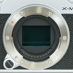 FUJIFILM X-M5