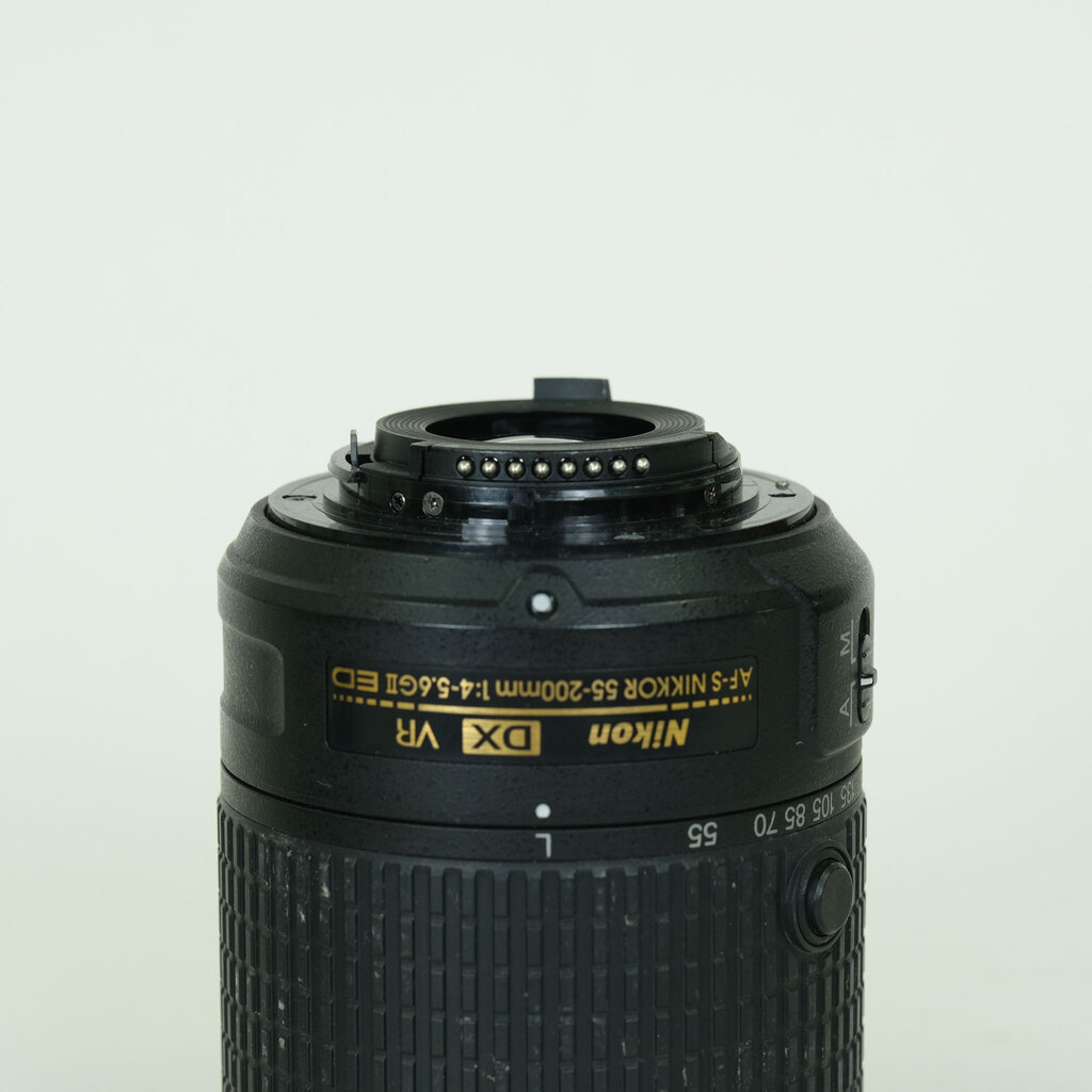 Nikon AF-S DX NIKKOR 55-200mm F4-5.6G ED VR II Nikon AF-S DX NIKKOR 55-200mm F4-5.6G ED VR II