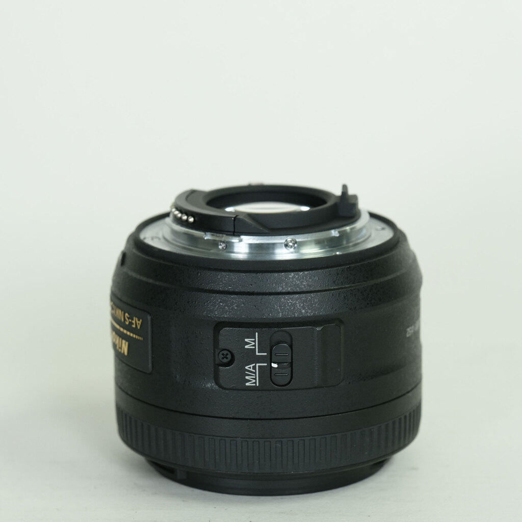 Nikon AF-S DX NIKKOR 35mm f/1.8G