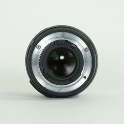 Nikon AF-S DX NIKKOR 35mm f/1.8G Nikon AF-S DX NIKKOR 35mm f/1.8G