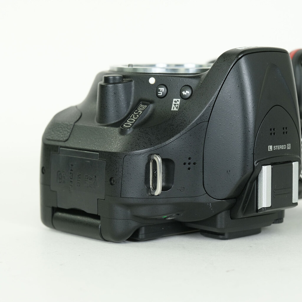 Nikon D5200 ボディ ブラック