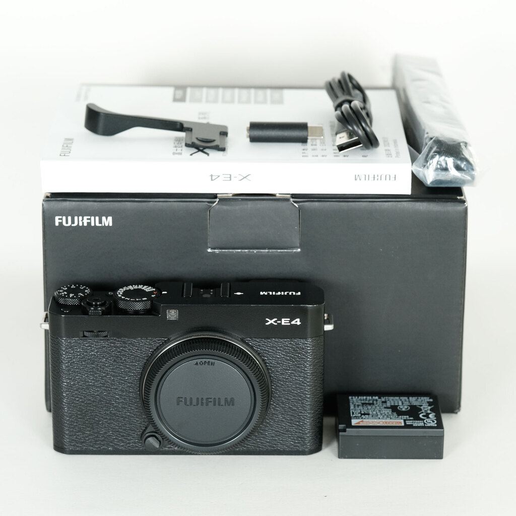 FUJIFILM X-E4