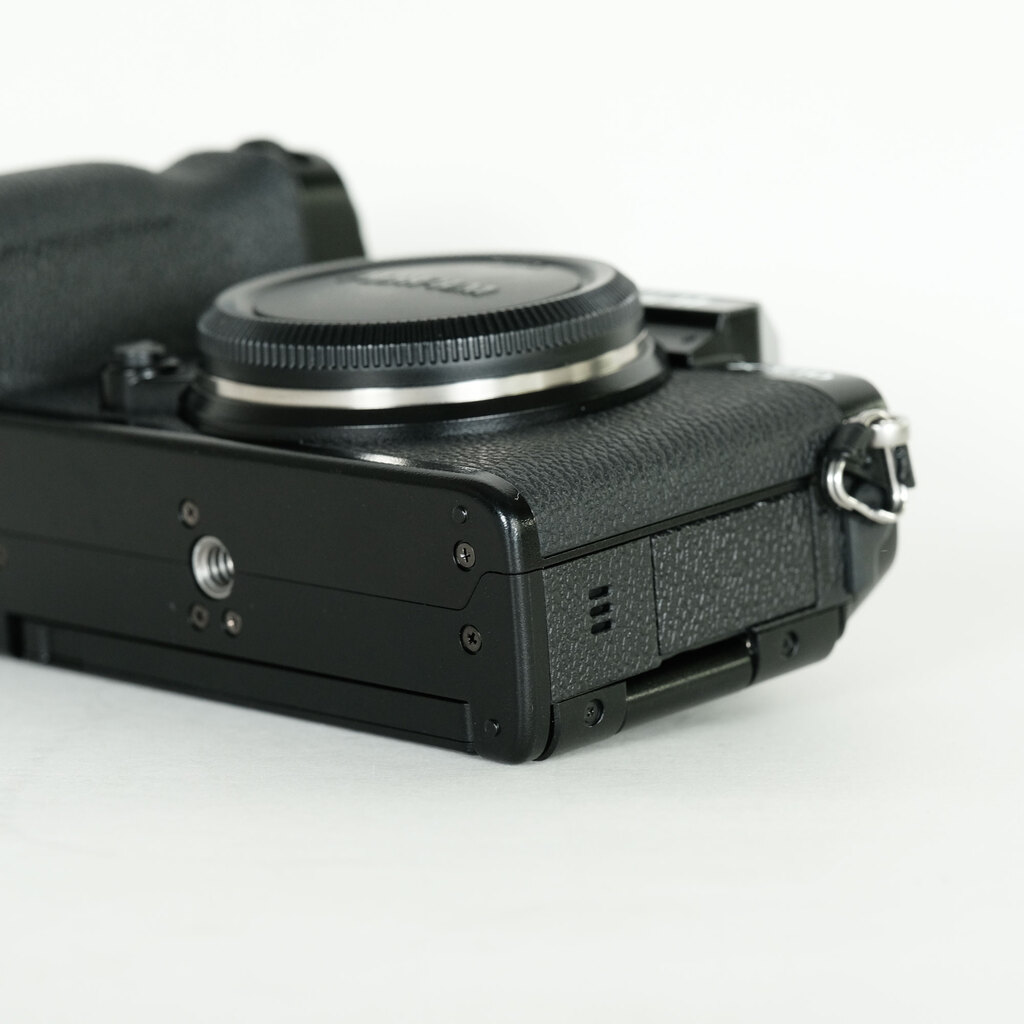 FUJIFILM X-S10