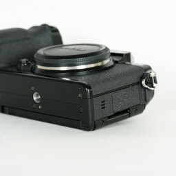 FUJIFILM X-S10