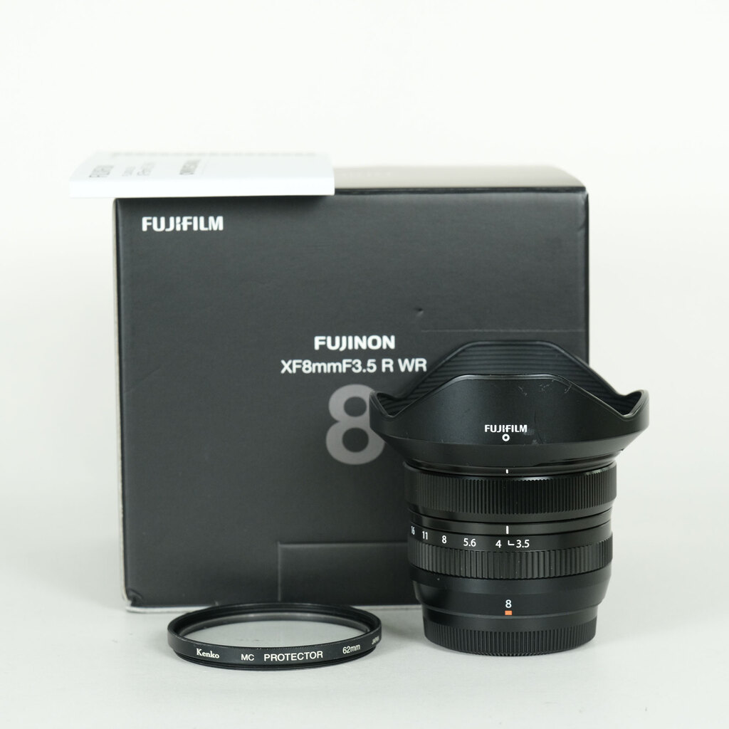 FUJIFUILM XF8mmF3.5R WR