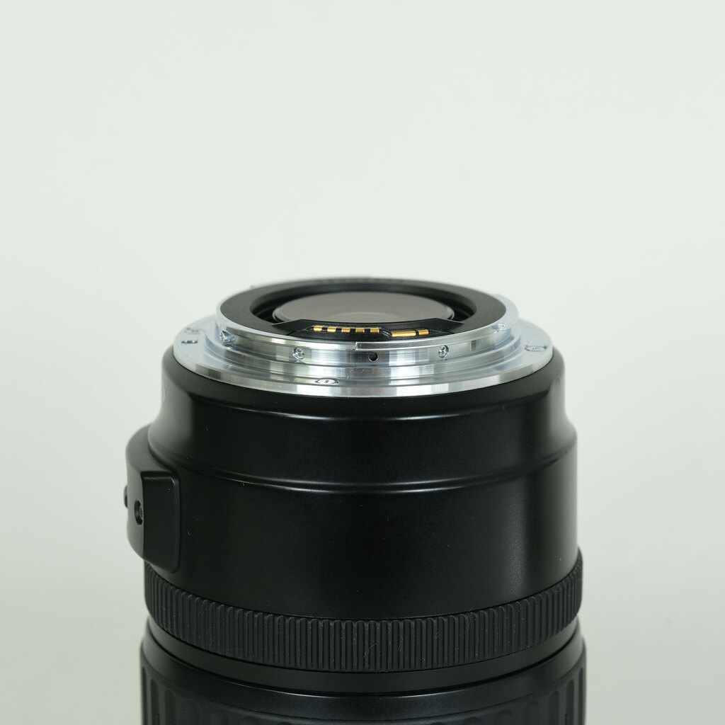 Canon EF28-135mm F3.5-5.6 IS USM