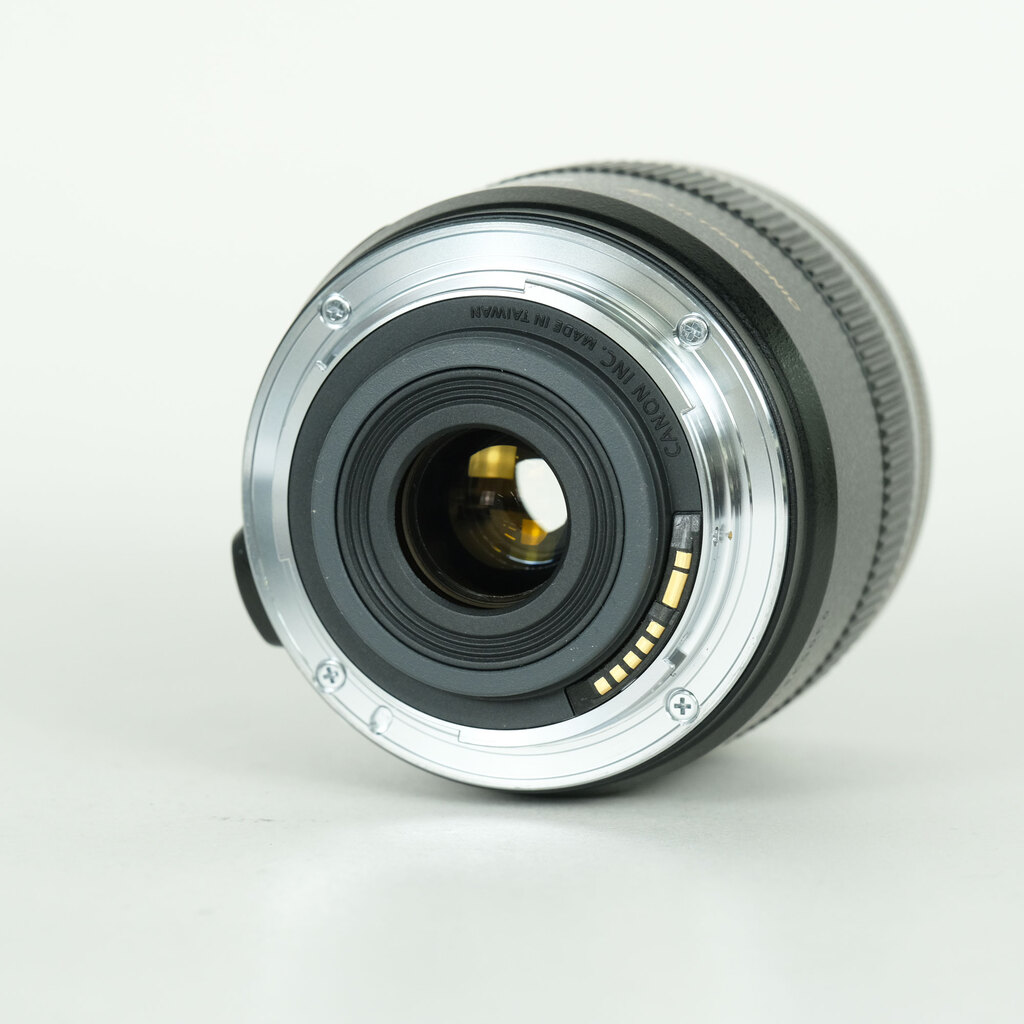 Canon EF-S60mm F2.8 マクロ USM